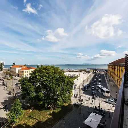 Apartment Unique 2 Bdr River View Baixa Alfama C