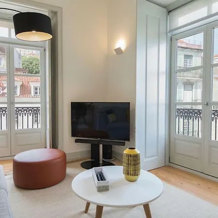 Unique 2 Bdr River View Baixa Alfama C דירה *